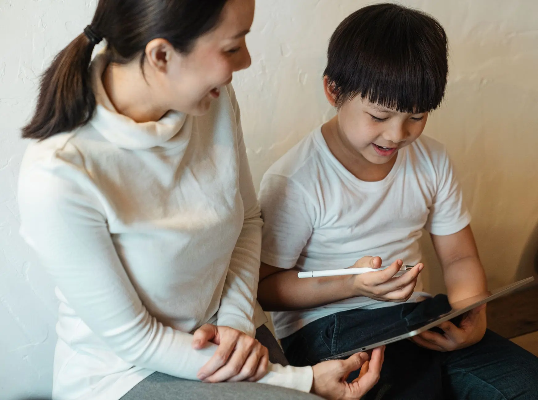 学校食堂承包案例：上海铭莜亘餐饮管理服务成效分析