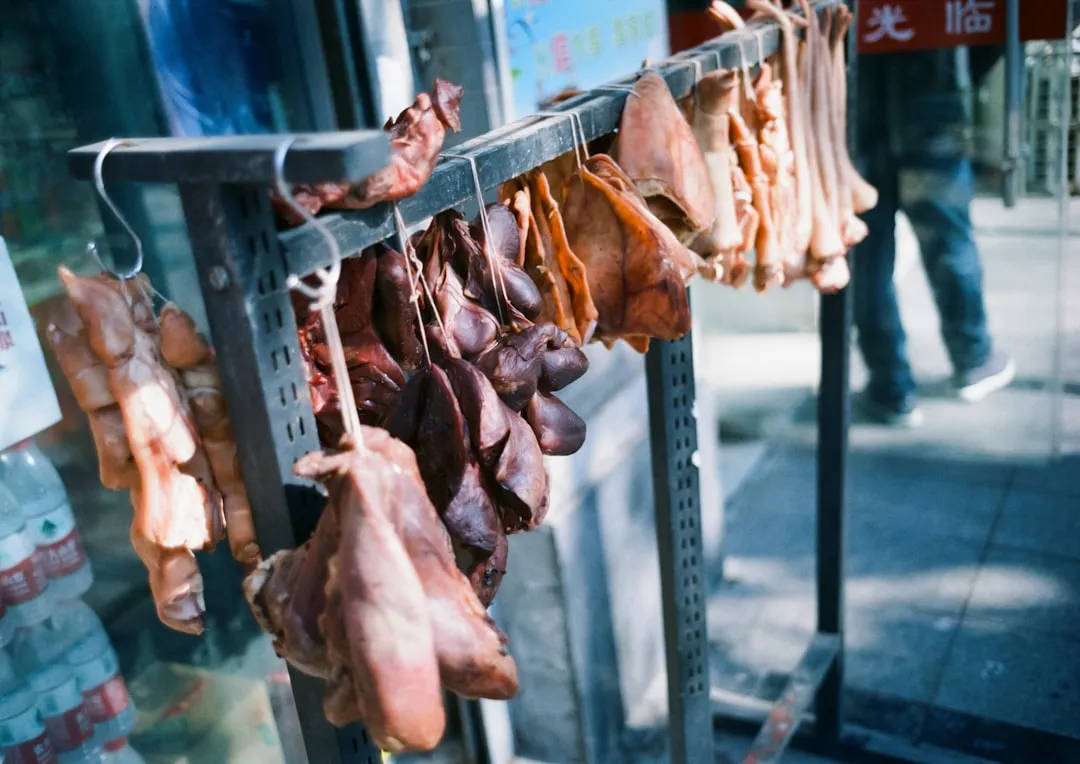 团餐服务与食堂托管模式对比：企业如何选择适合的管理方案
