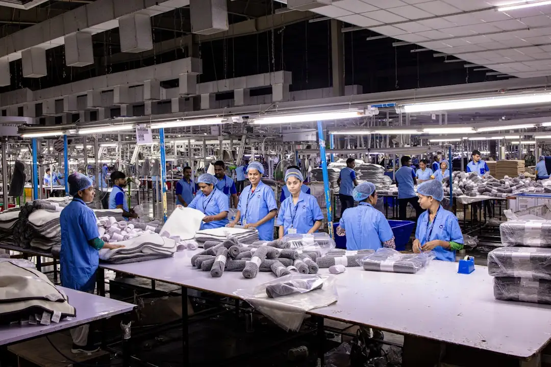 上海铭莜亘餐饮管理：食堂承包与团餐服务标准化管理体系解析