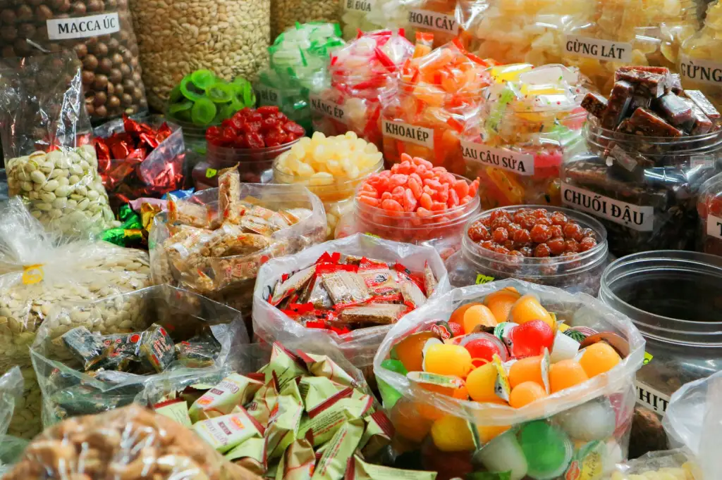 企事业单位食堂承包模式对比：自营、外包与餐饮托管的运营效率分析