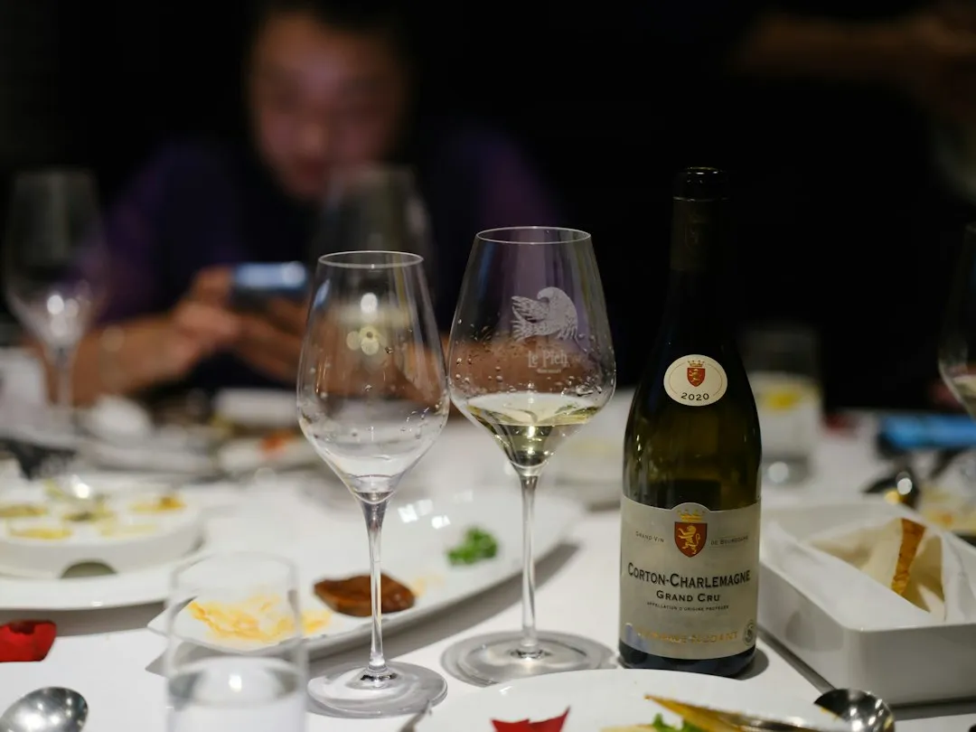 上海铭莜亘餐饮管理:食堂承包标准化管理体系的构建与实施要点