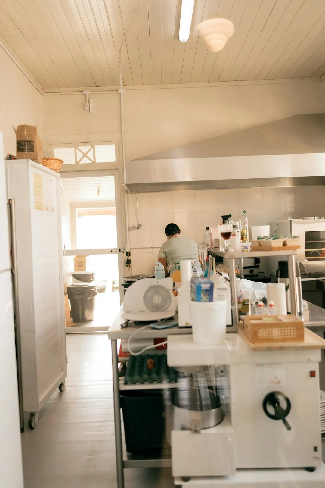 团餐服务标准化管理如何落地？后厨管理体系建设的行业实践观察